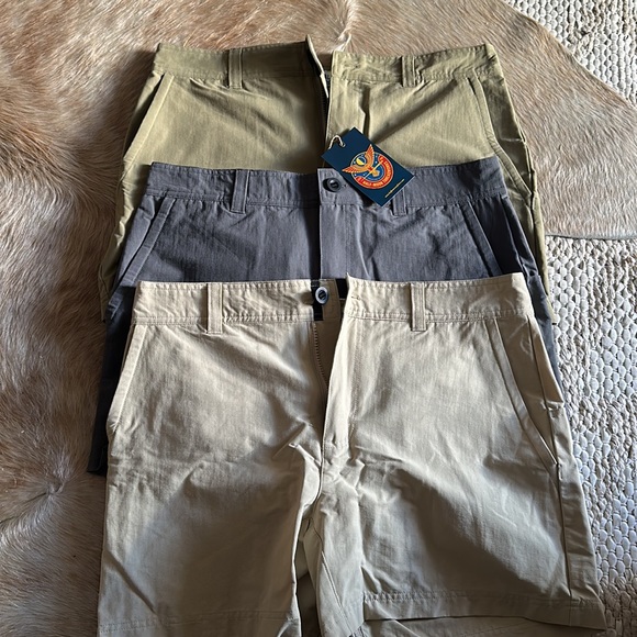 Half-Moon Threadworks 5” Inseam shorts - Picture 2 of 2